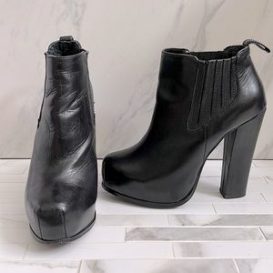 Steve Madden Black Platform Genuine Leather Booties Size 6.5